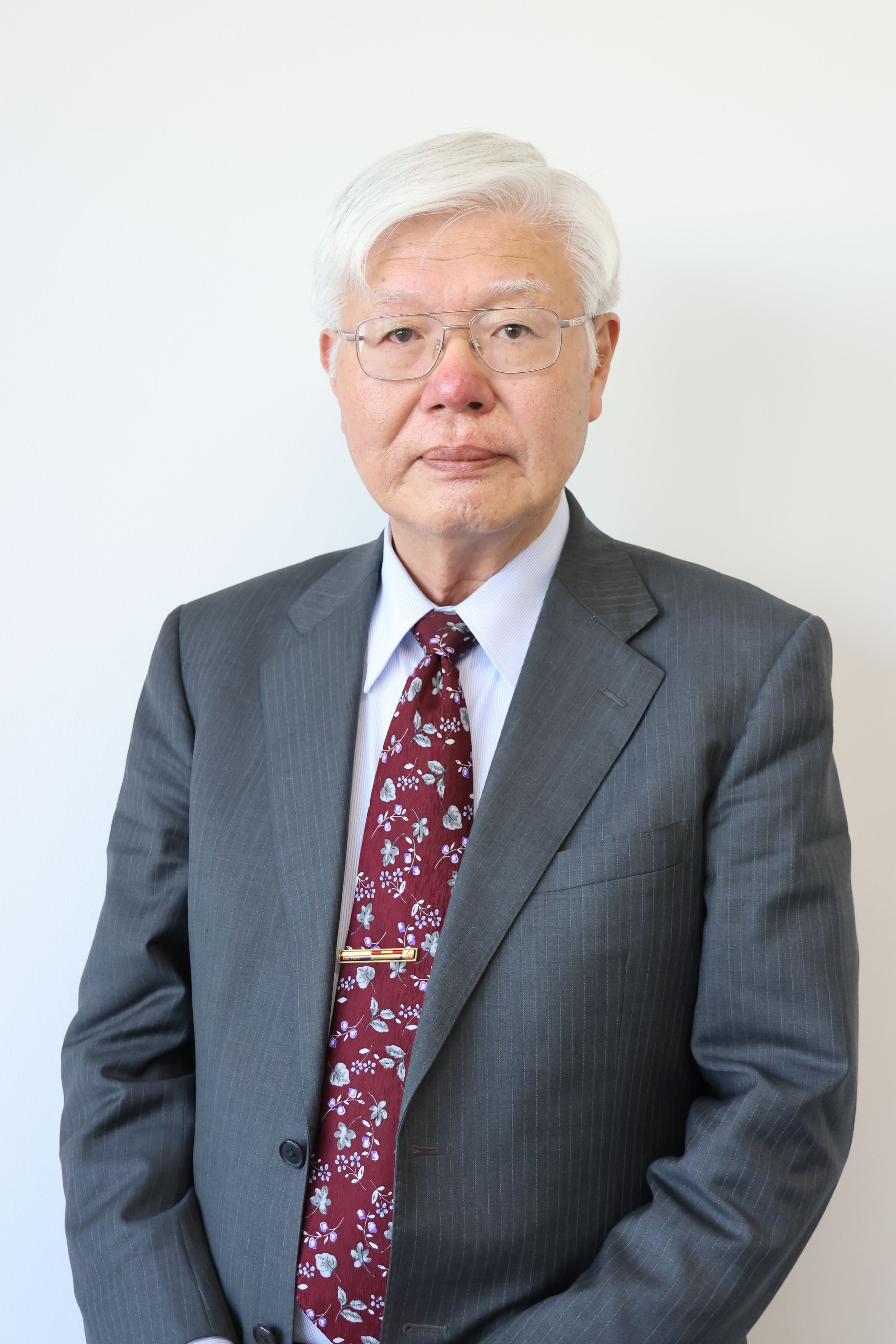 松井 利夫